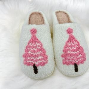 NEW BEAUTY STASH women's christmas tree slippers in pink